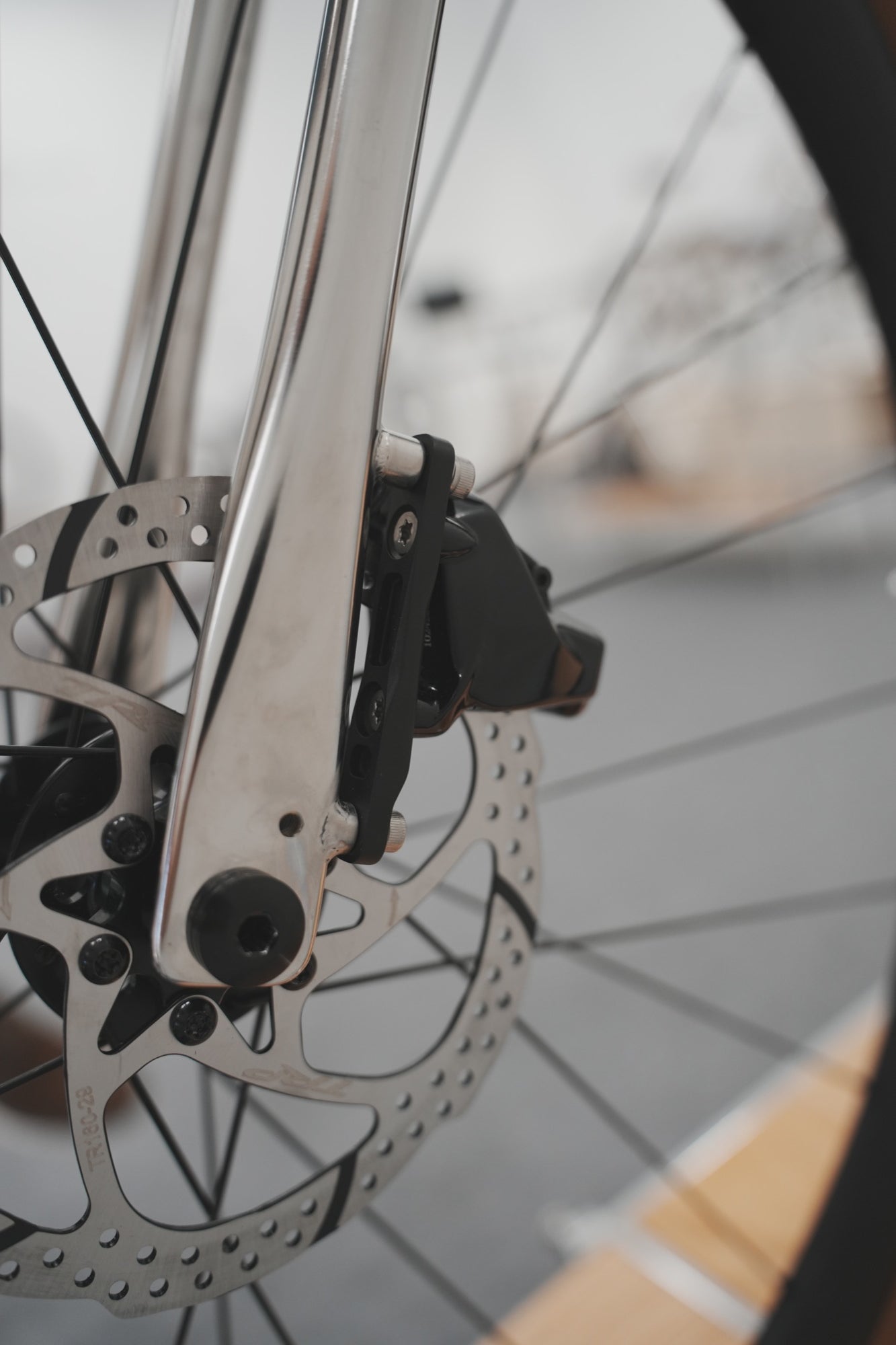 AOI GRAVEL – SRAM Rival 12A