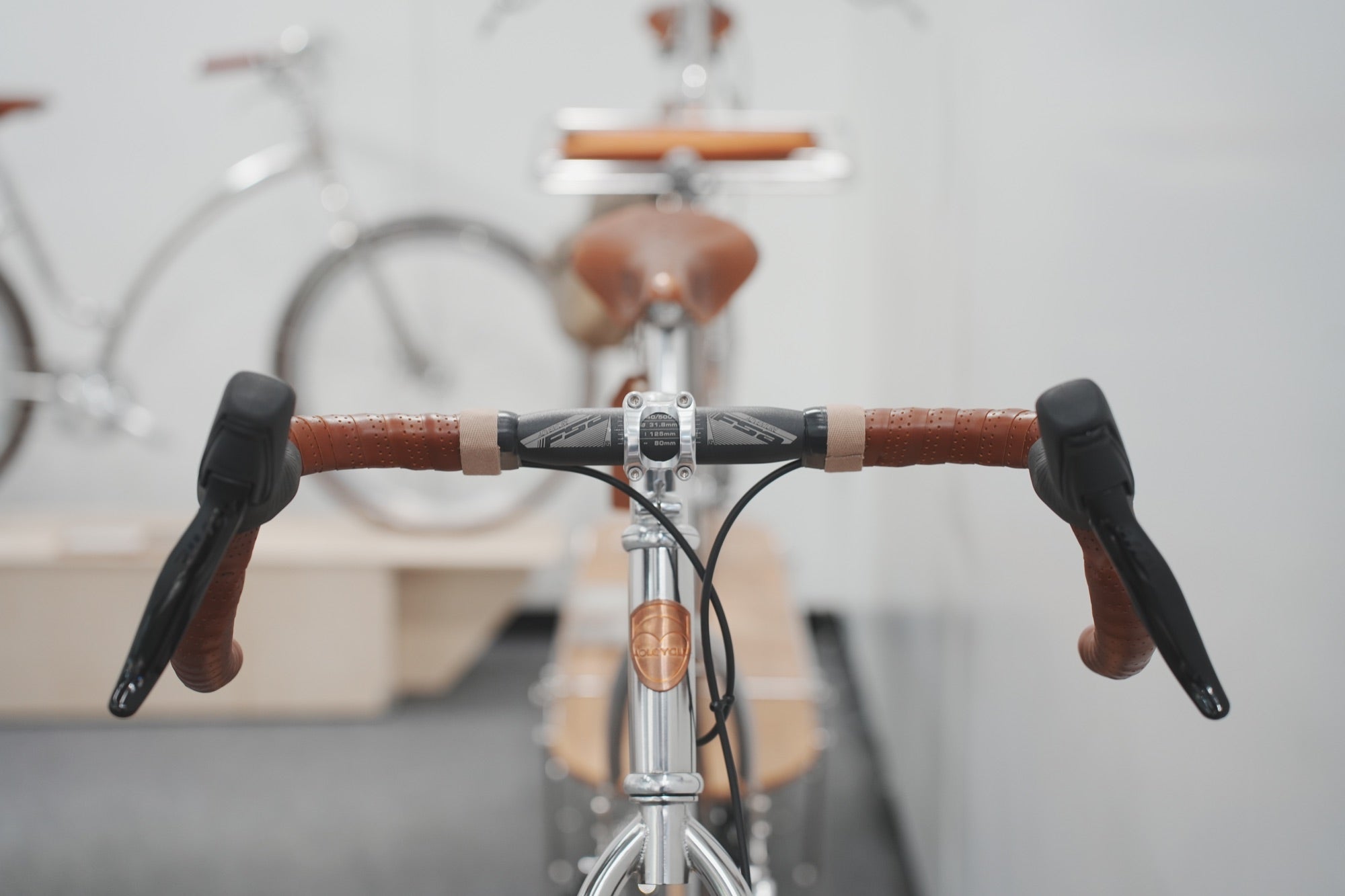AOI GRAVEL – SRAM Rival 12A