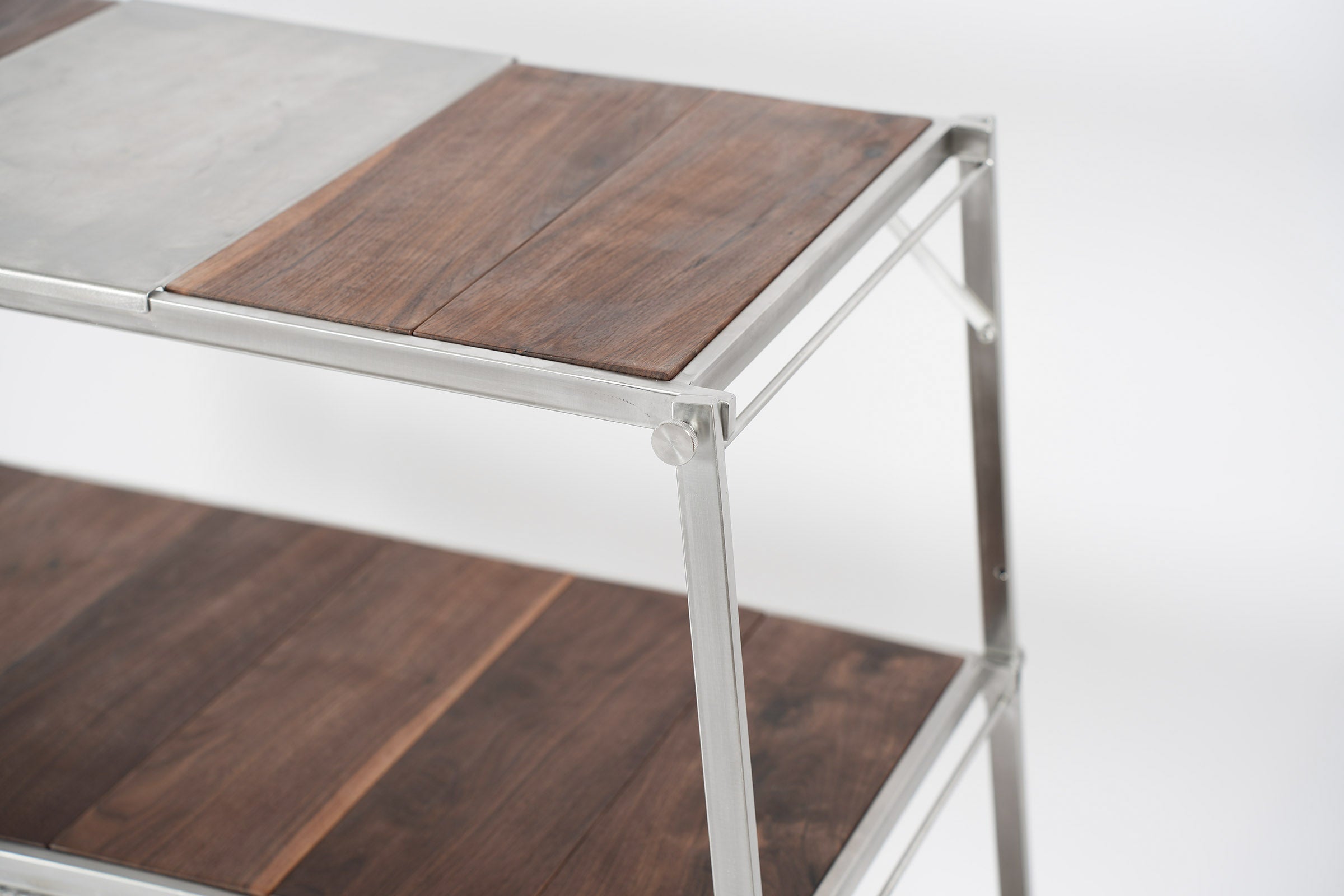 AOI.LIVING Stainless Steel Racks - Walnut