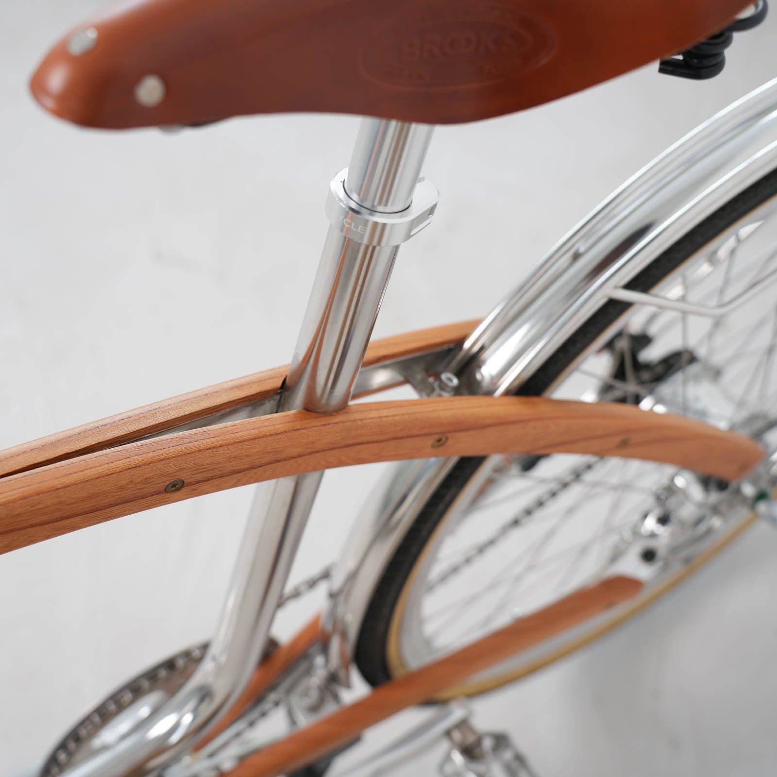 AOI COPENHAGEN Electric - Low Crossbar